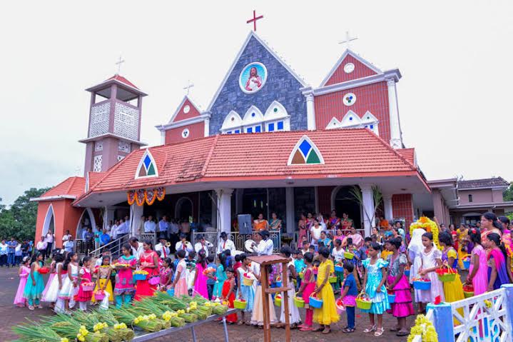 Sacred Heart of Jesus Church Kolalgiri celebrated Monthi Fest